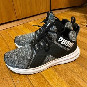 Black/grey puma sneakers